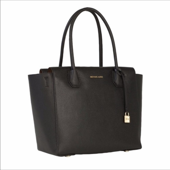 Michael Kors Handbags - Michael Kors Pebbled Leather Tote LARGE